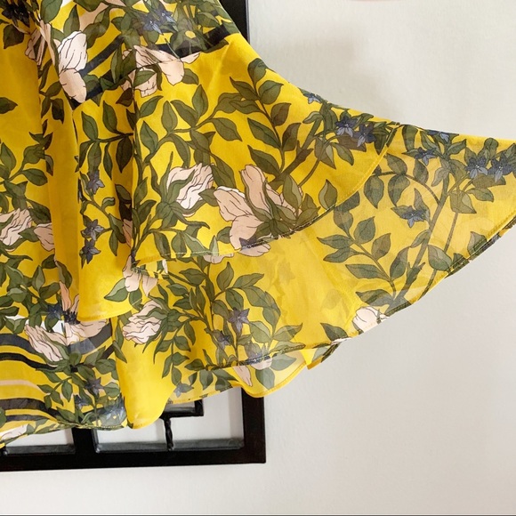 CABI Spring Scene Floral Blouse 2019 Spring - Picture 3 of 10